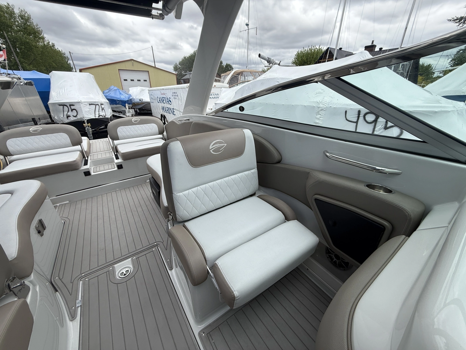 2018 Crownline E30