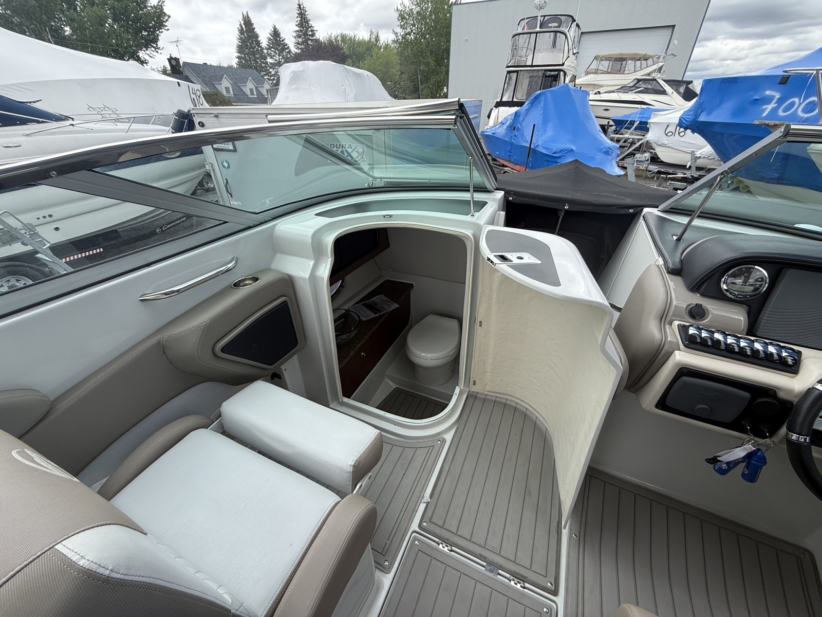 2018 Crownline E30