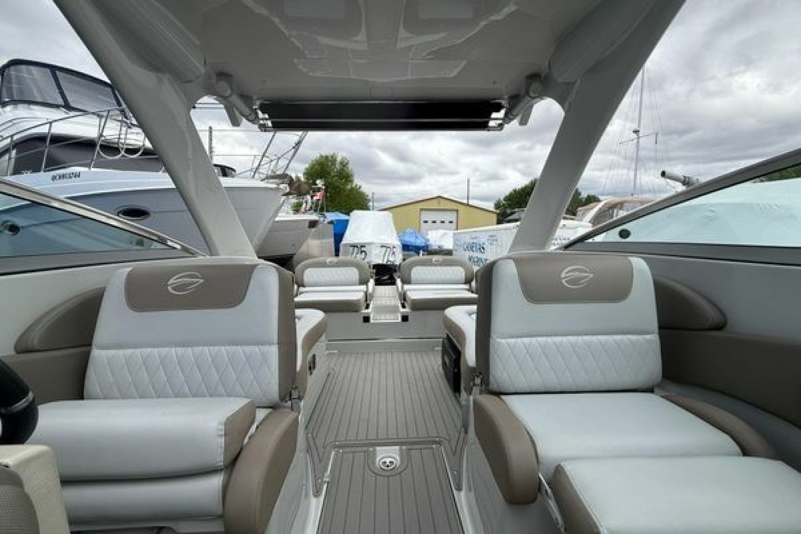 2018 Crownline E30