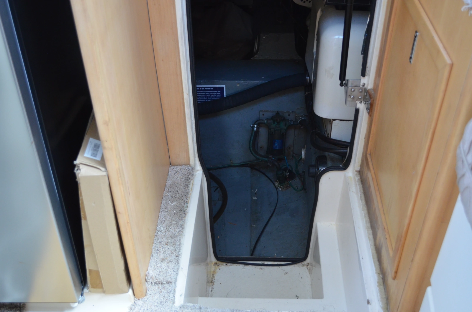 1996 Carver 440 Motor Yacht