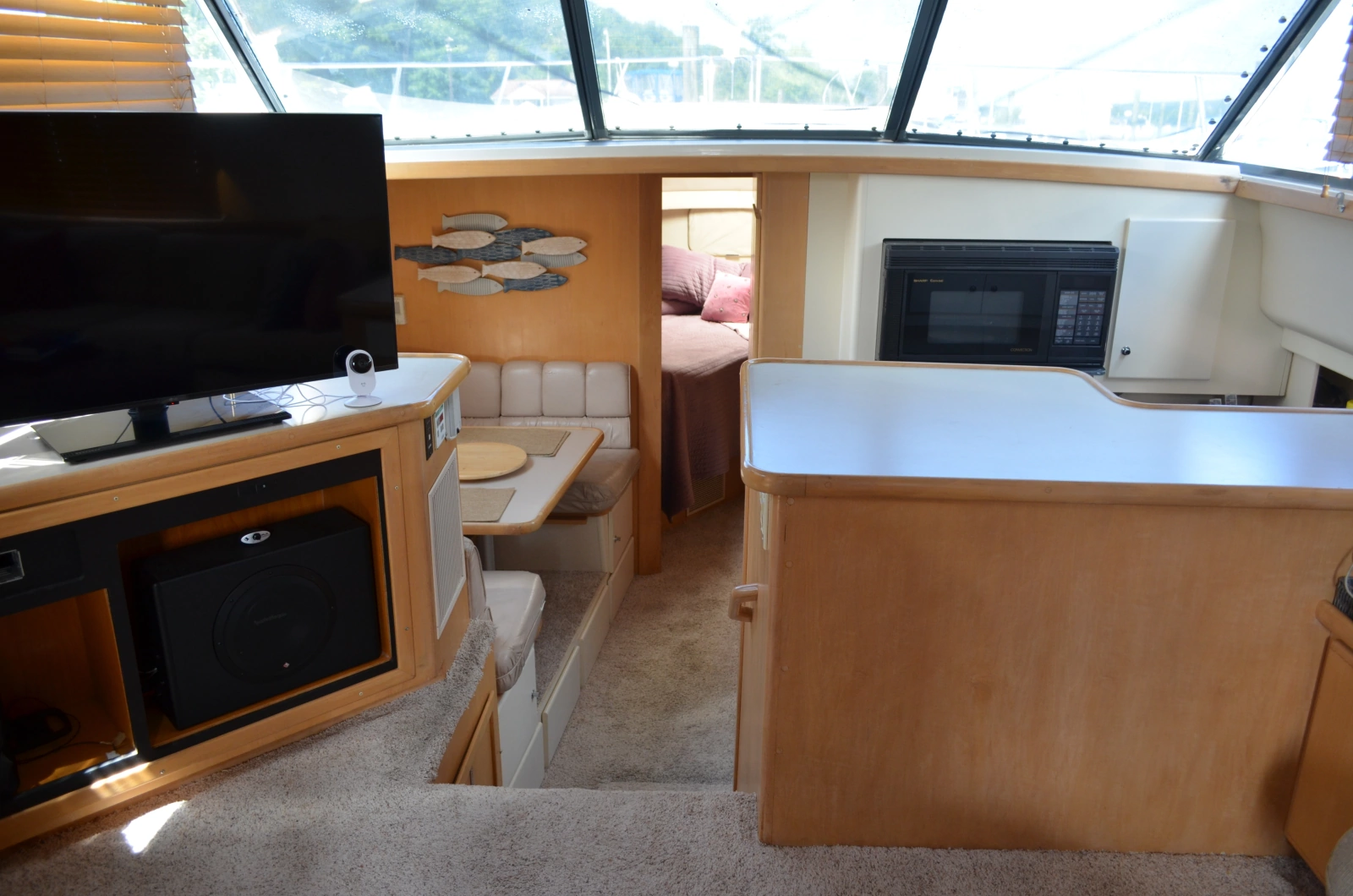 1996 Carver 440 Motor Yacht