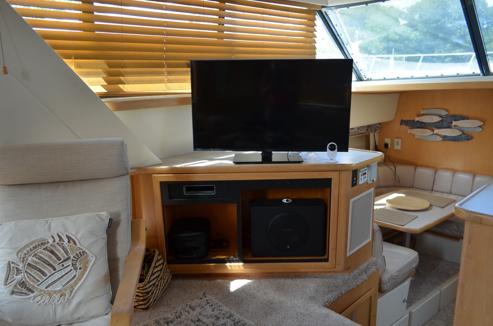 1996 Carver 440 Motor Yacht
