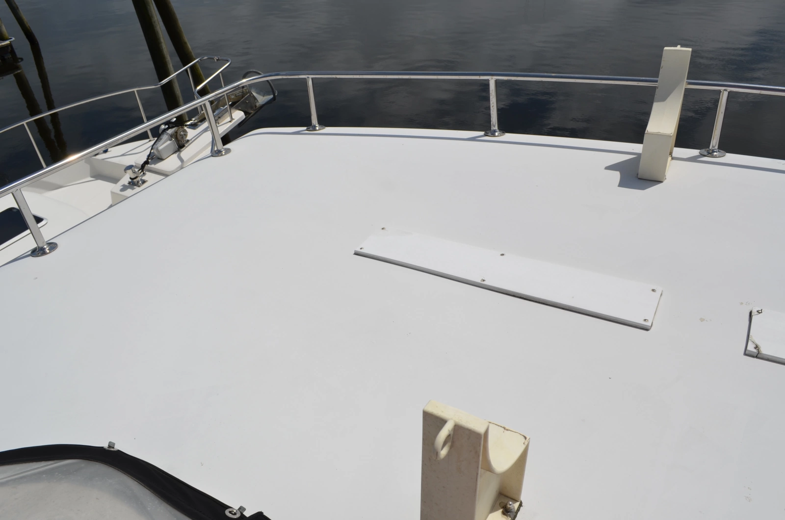 1996 Carver 440 Motor Yacht