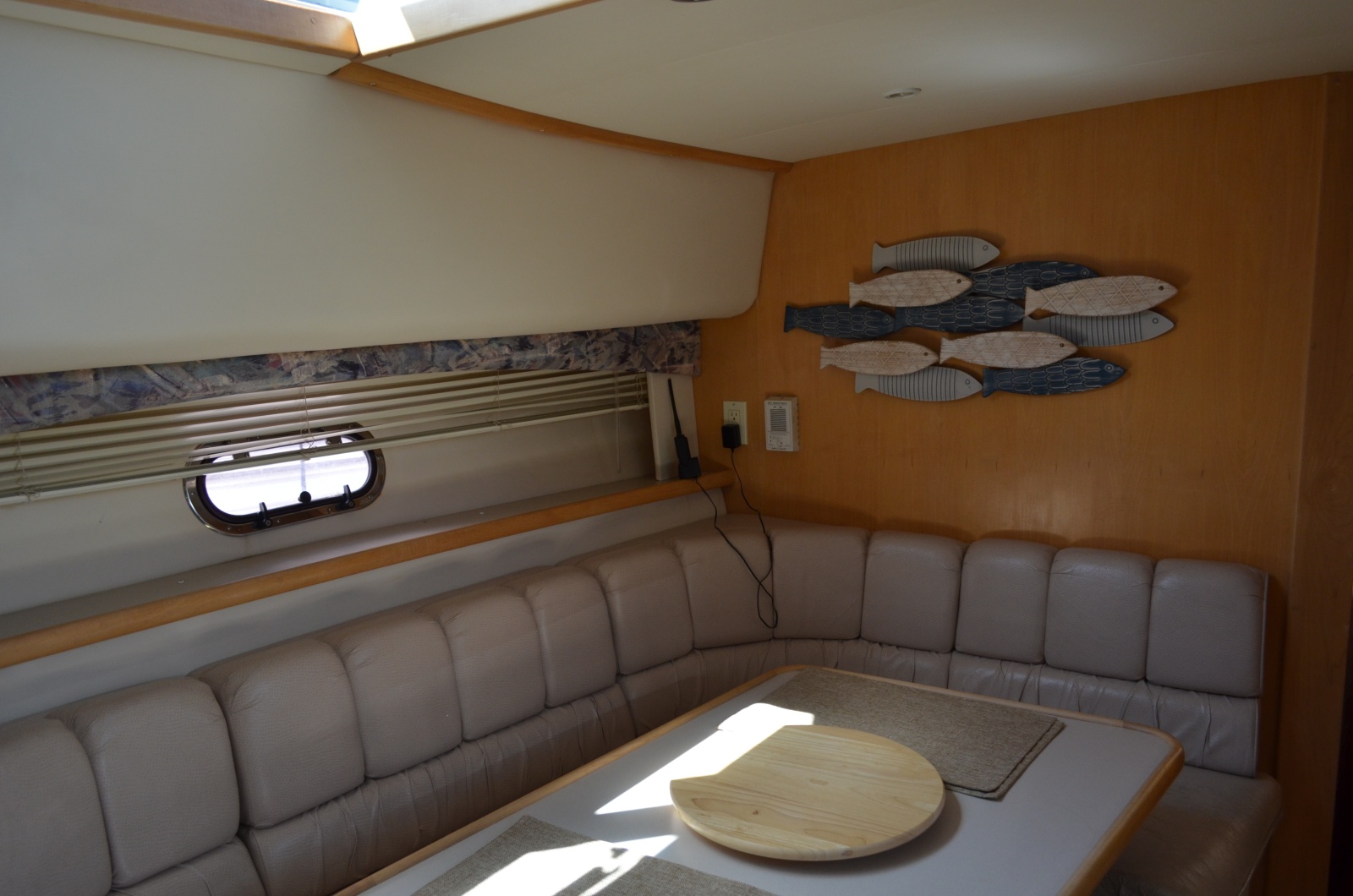 1996 Carver 440 Motor Yacht