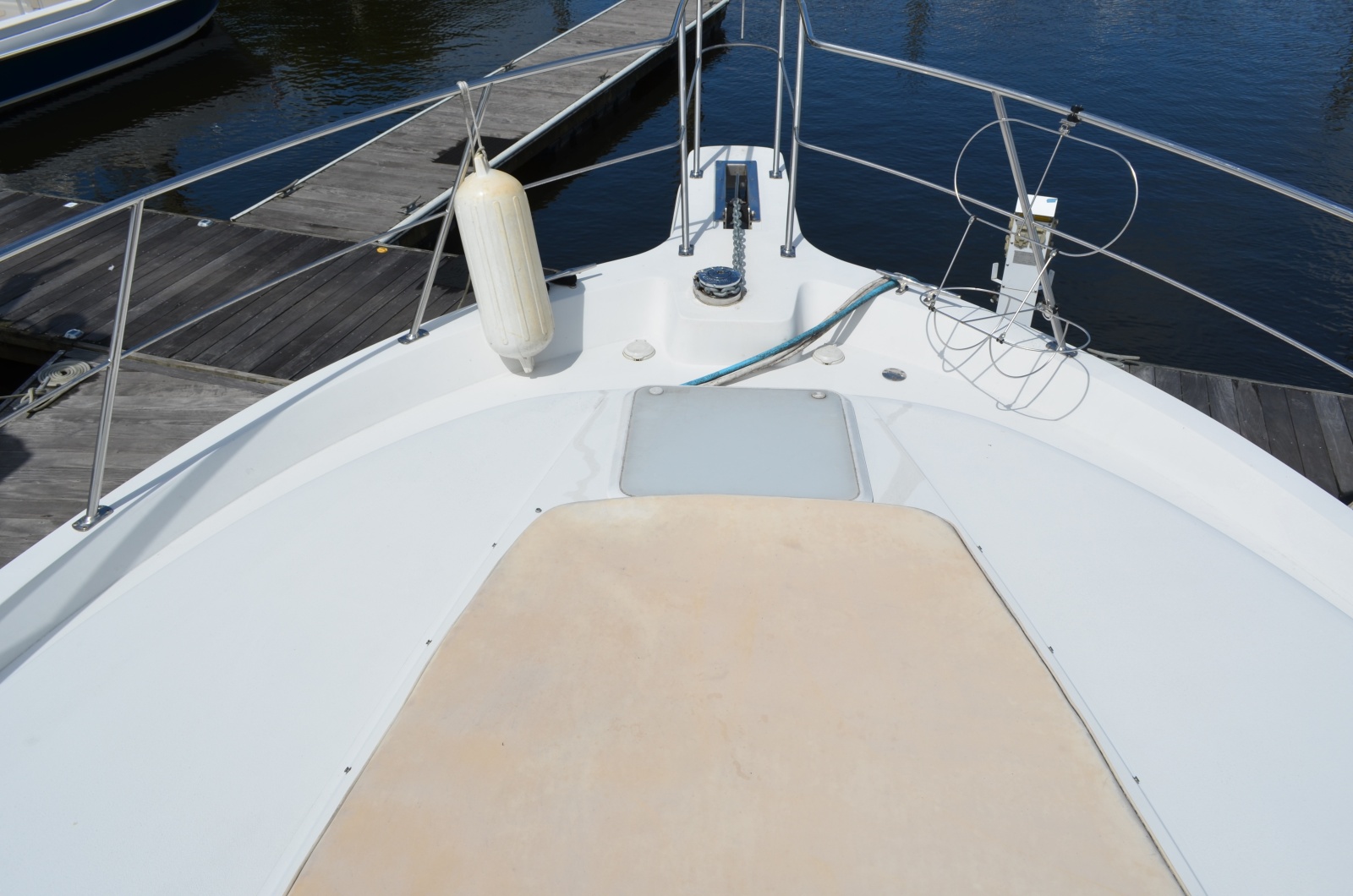 1996 Carver 440 Motor Yacht