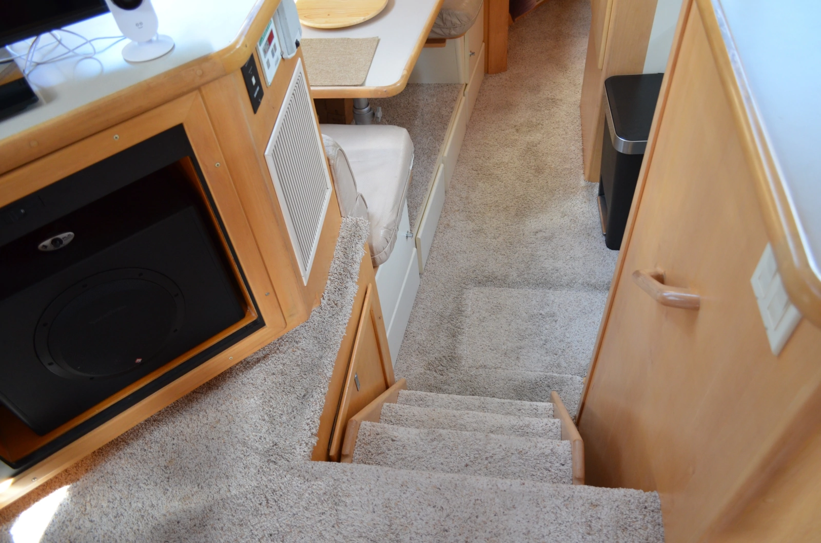 1996 Carver 440 Motor Yacht