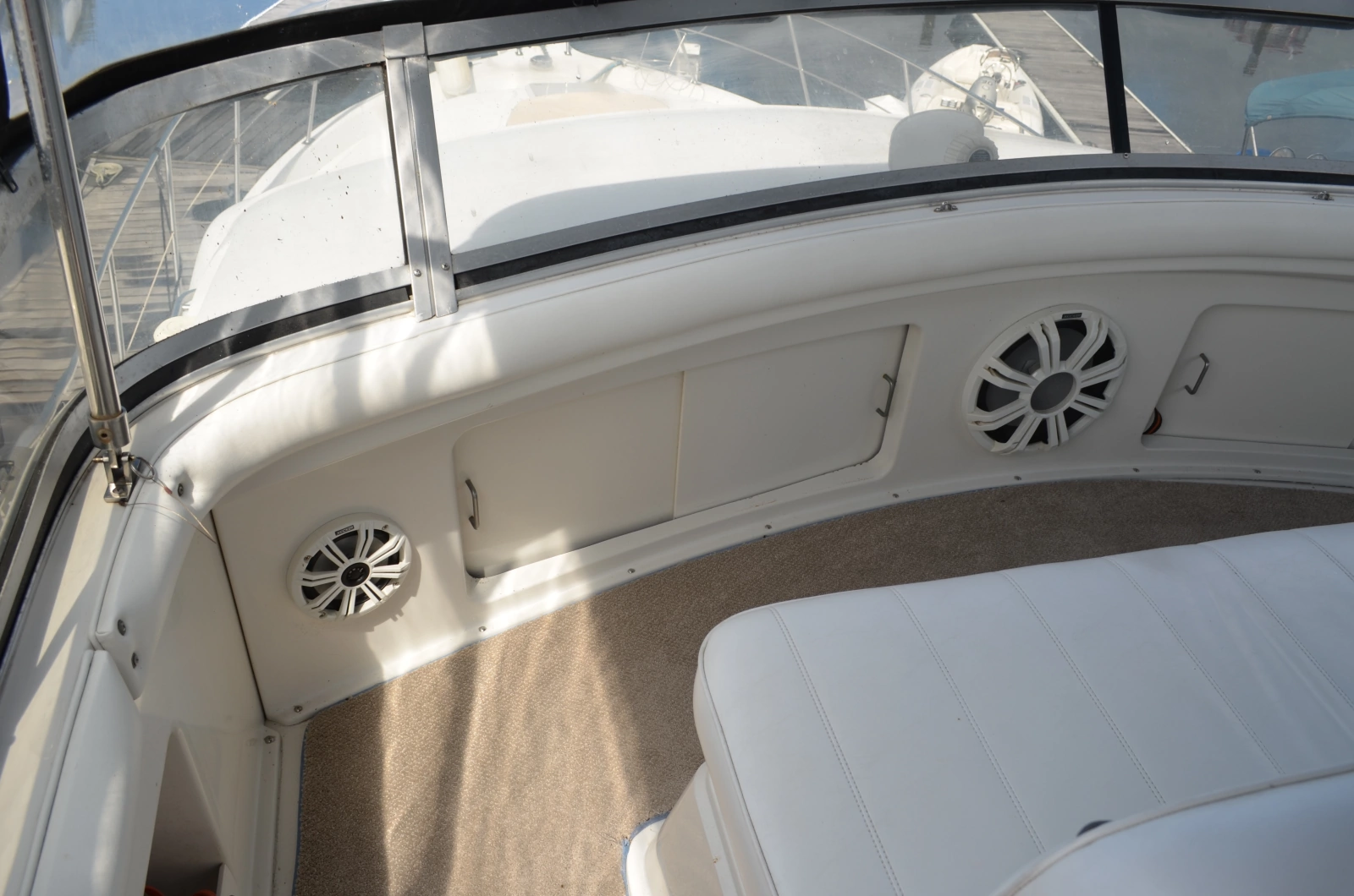 1996 Carver 440 Motor Yacht