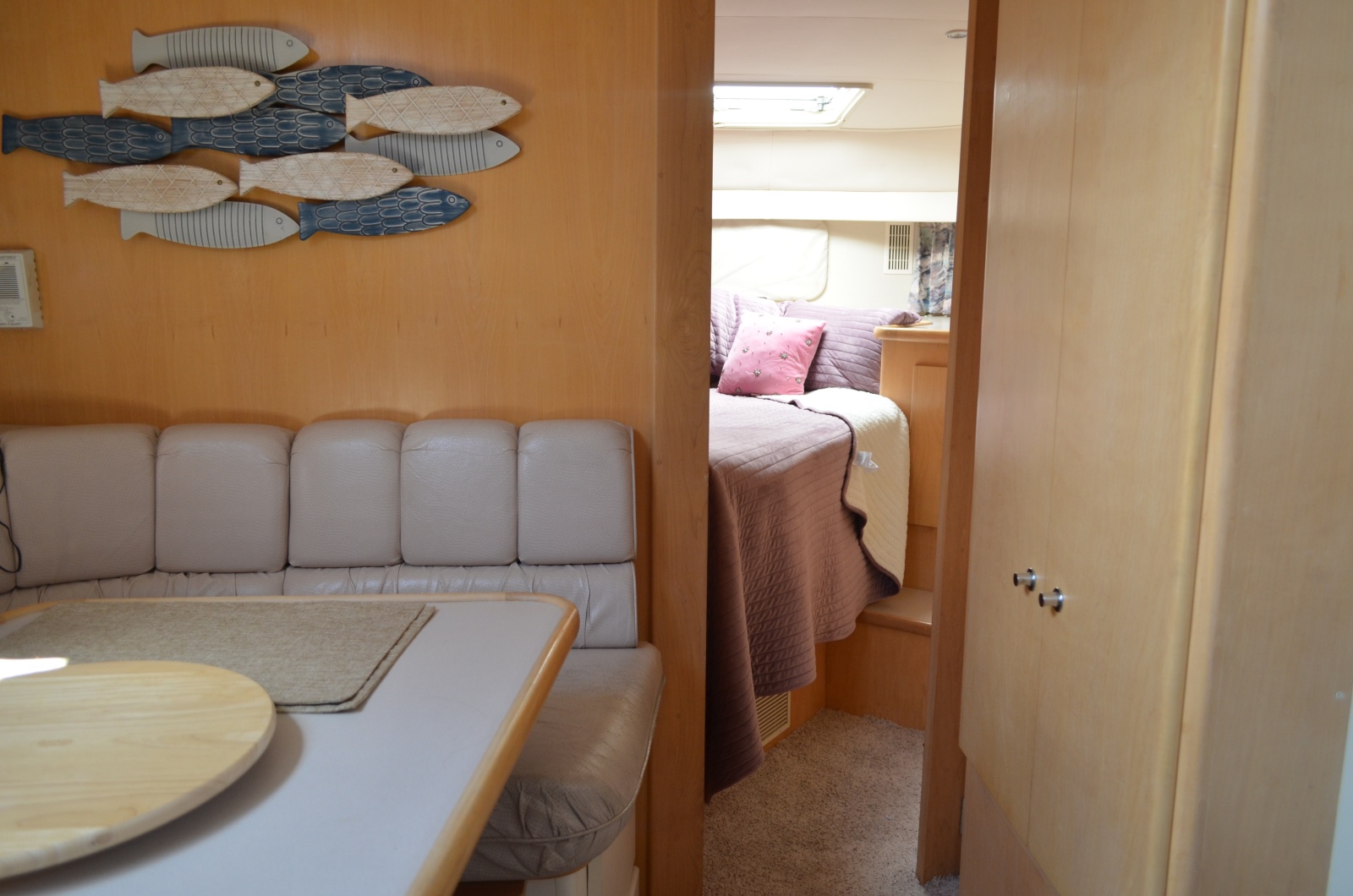 1996 Carver 440 Motor Yacht