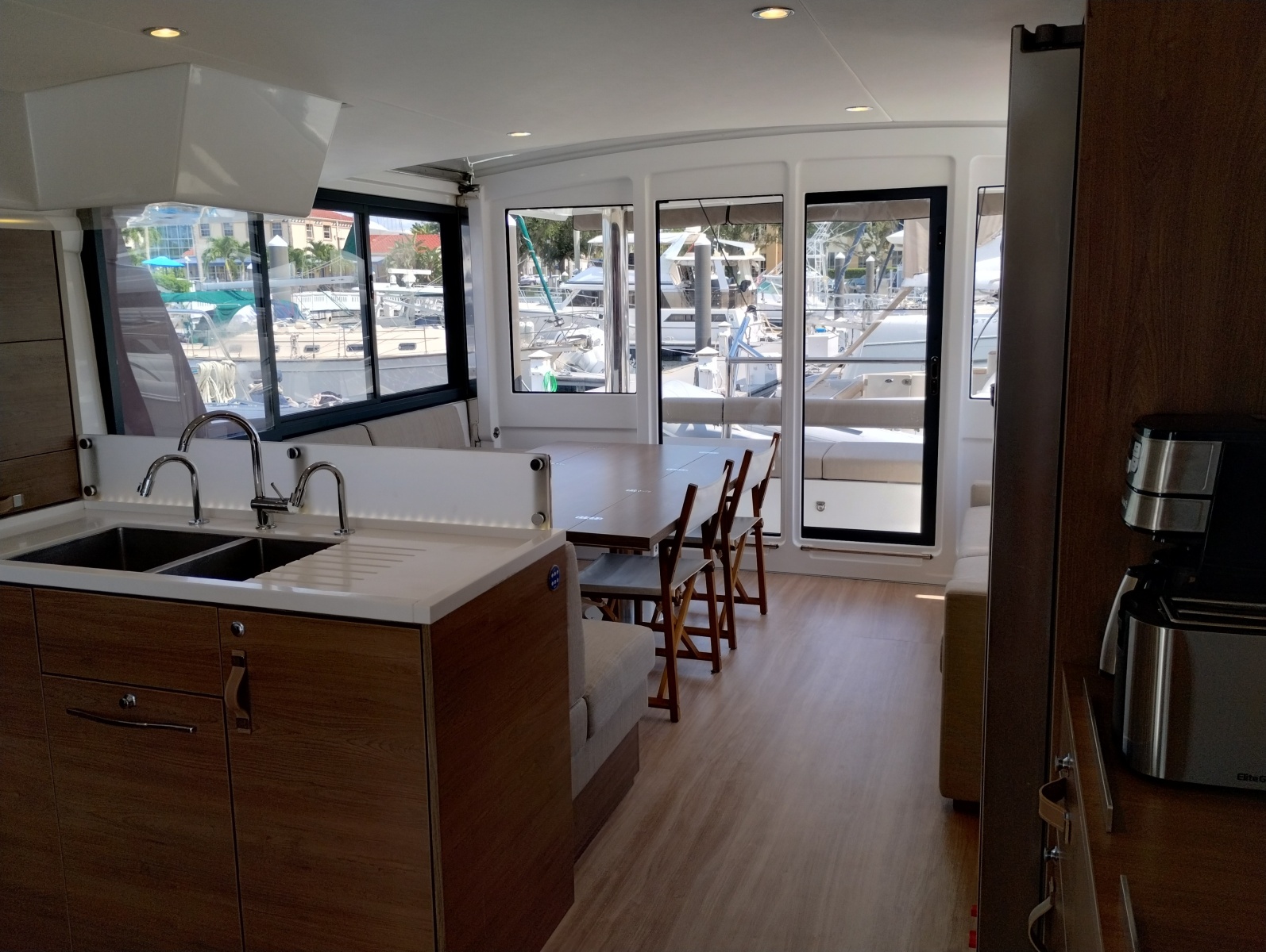 2023 Bali 4.8 galley