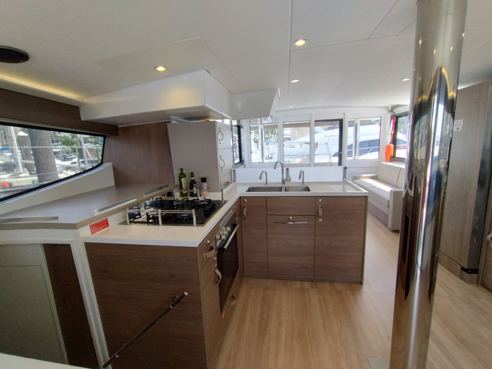 2023 Bali 4.8 galley