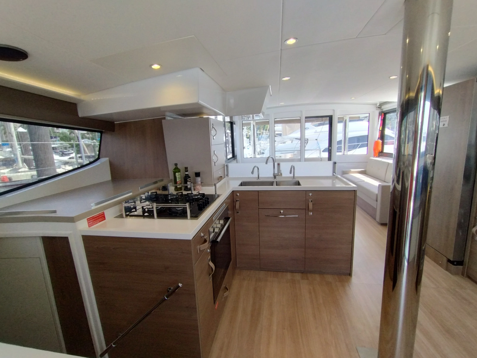 2023 Bali 4.8 galley