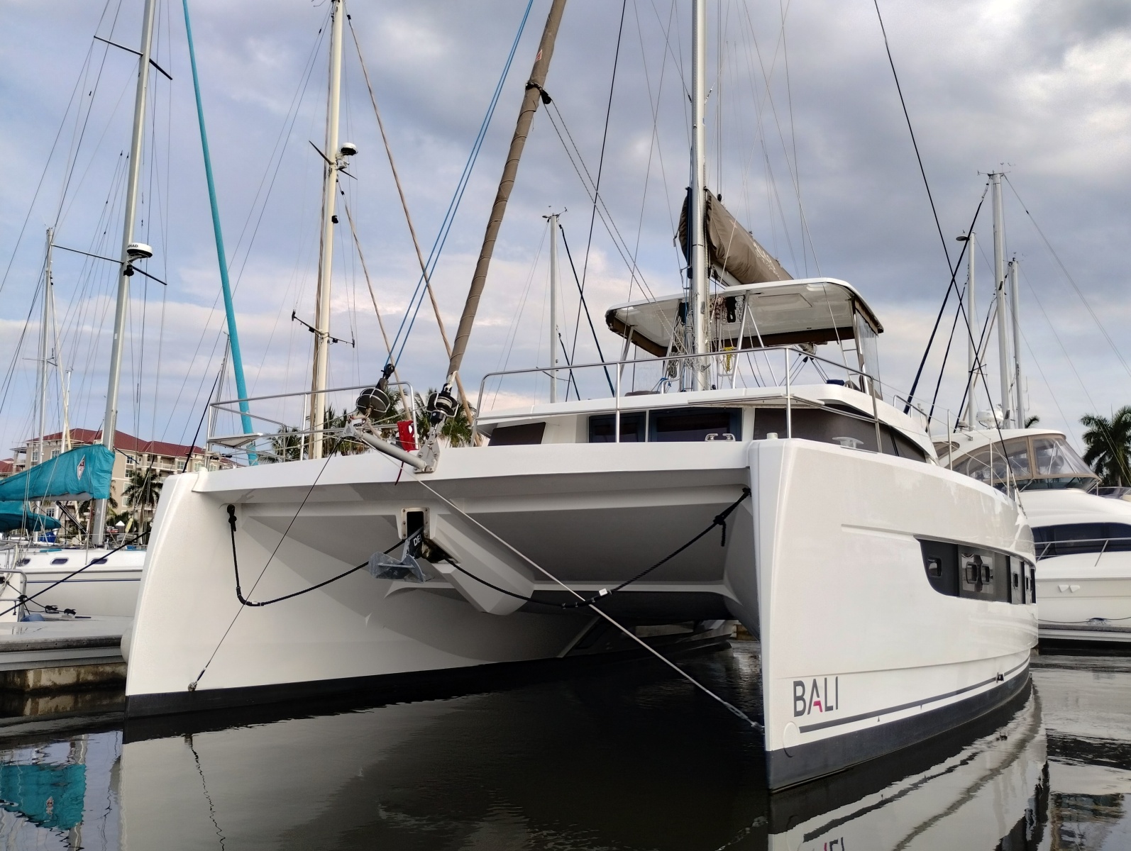 2023 Bali 4.8 bow