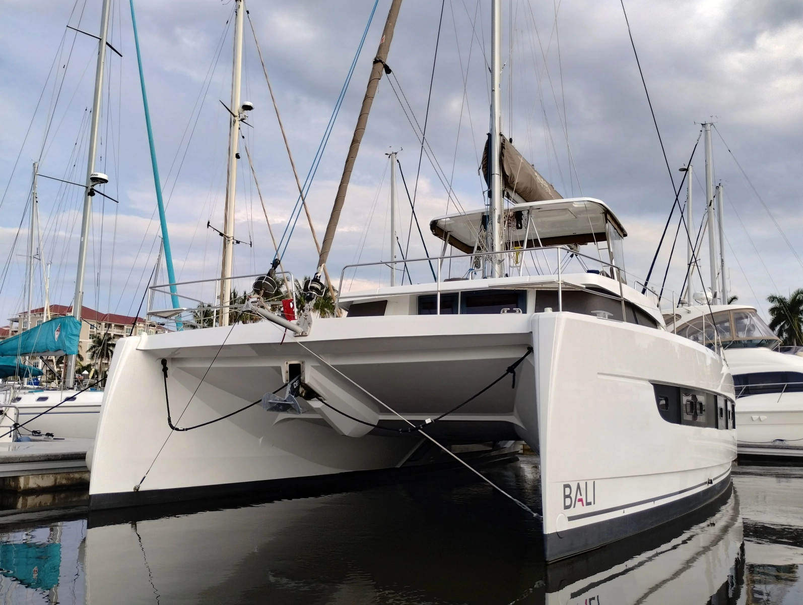 2023 Bali 4.8 bow