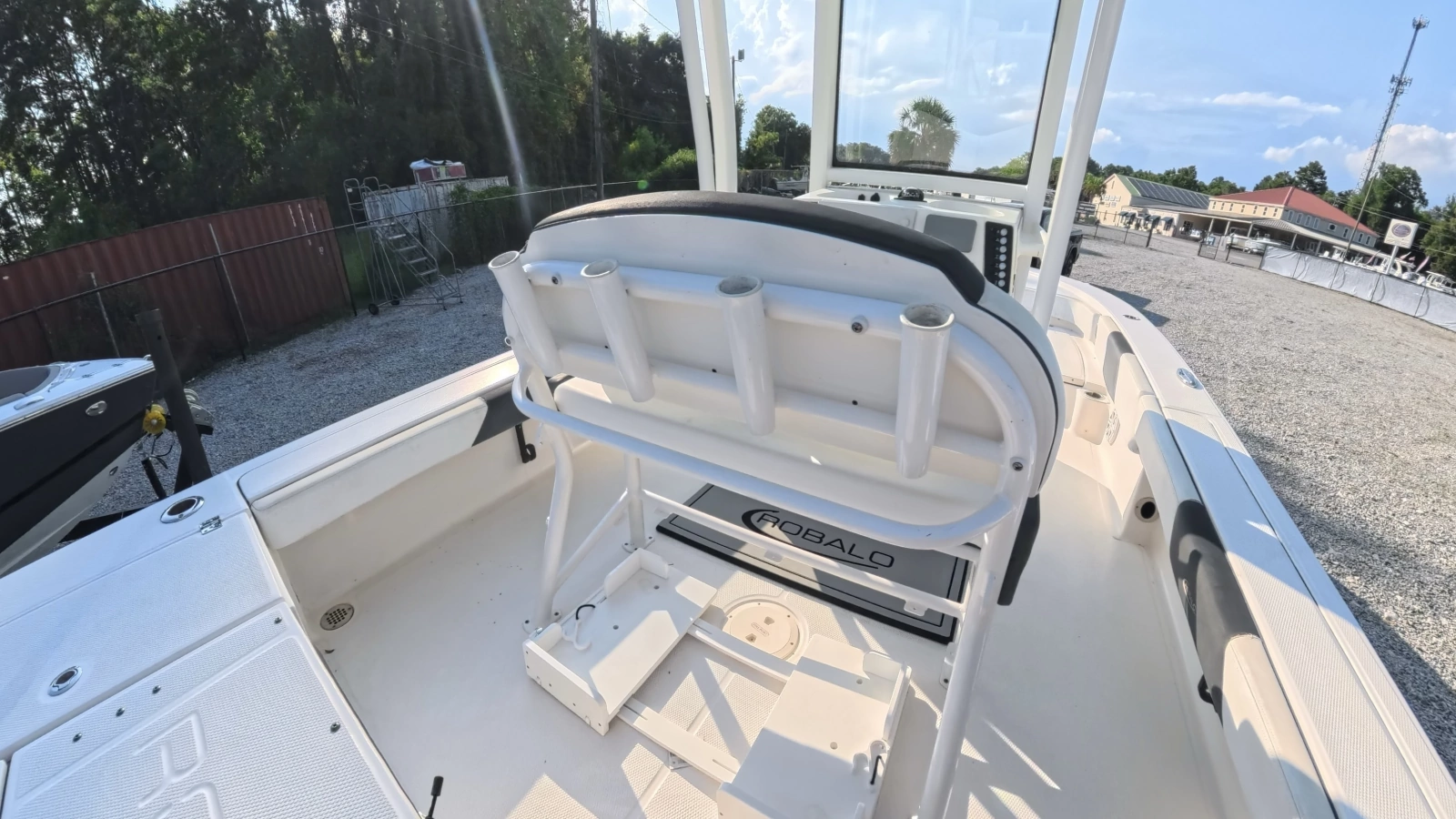 2021 Robalo 246 Cayman