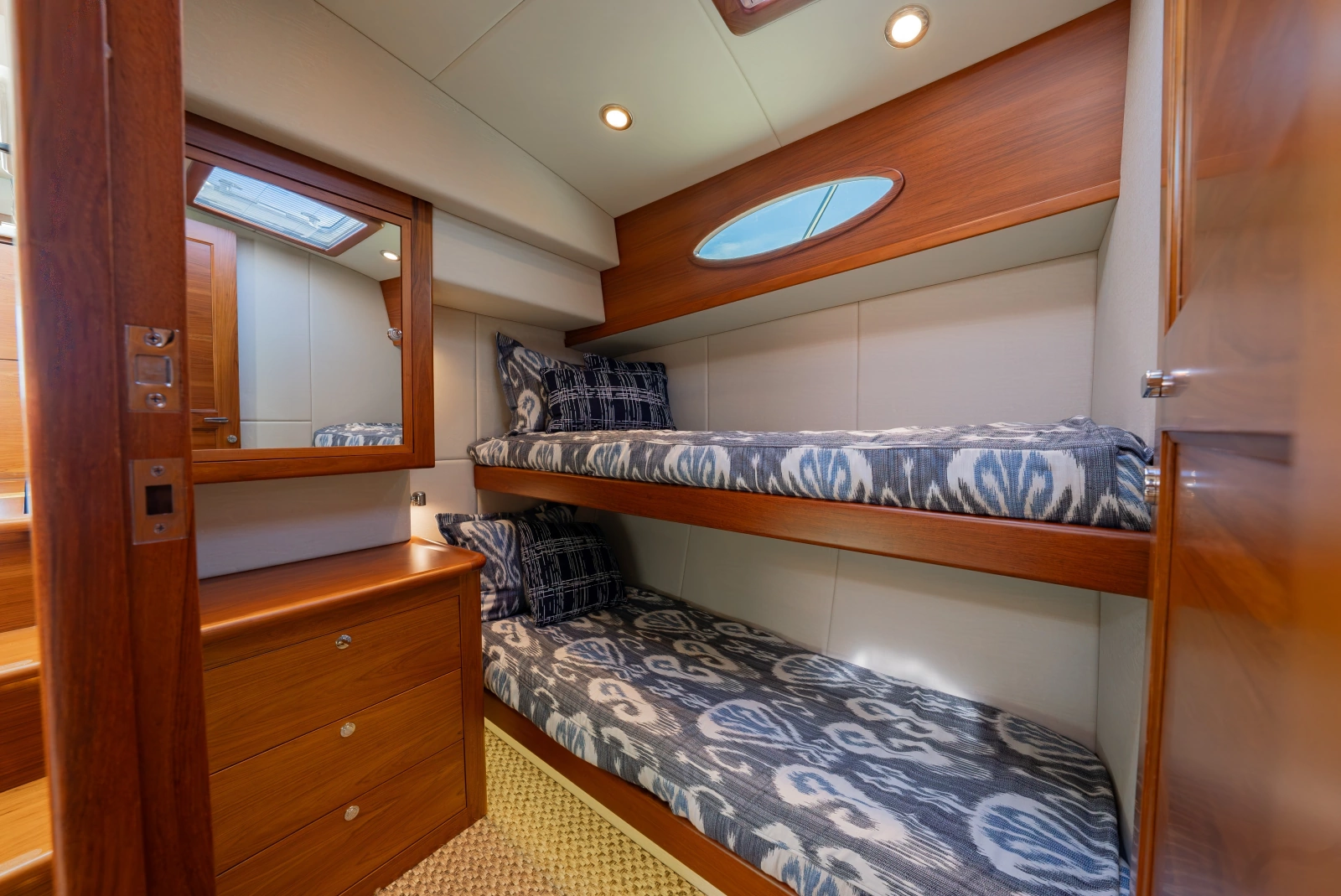 Port Guest Cabin