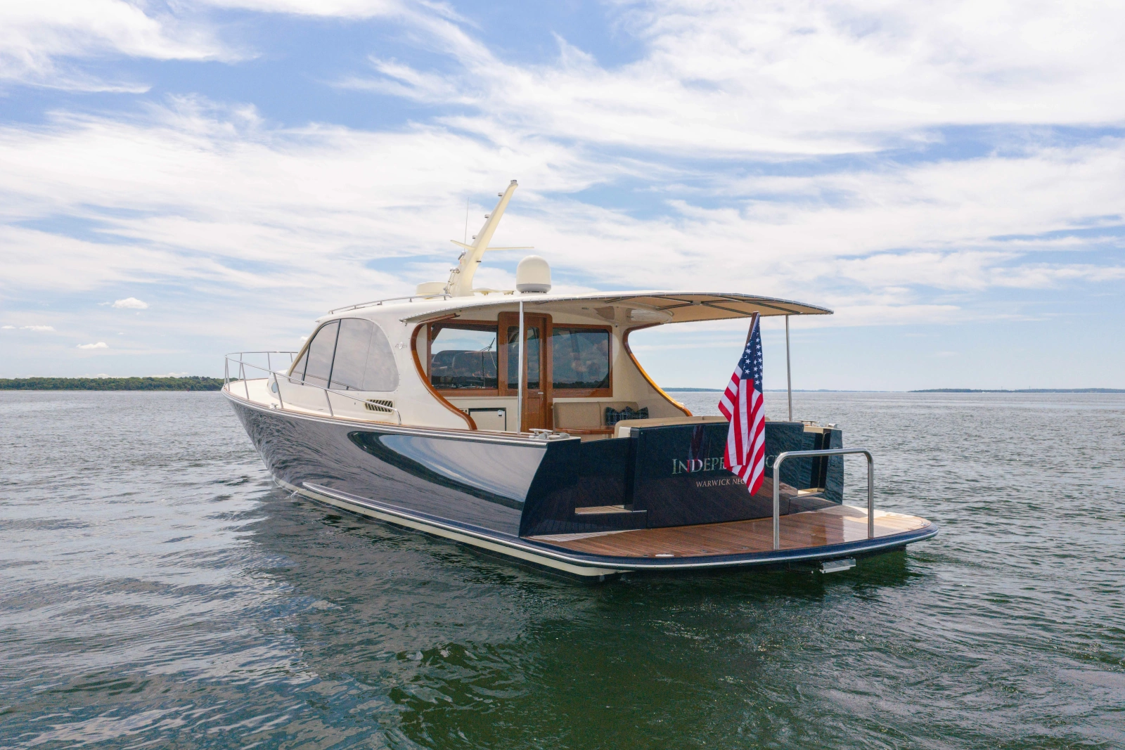 Port Side Aft / Swim Platform