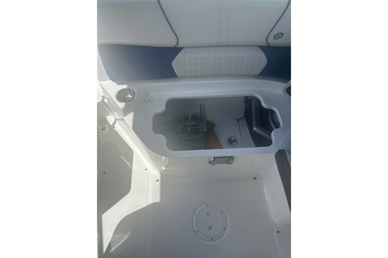 2022 Hurricane Sundeck 2200 OB