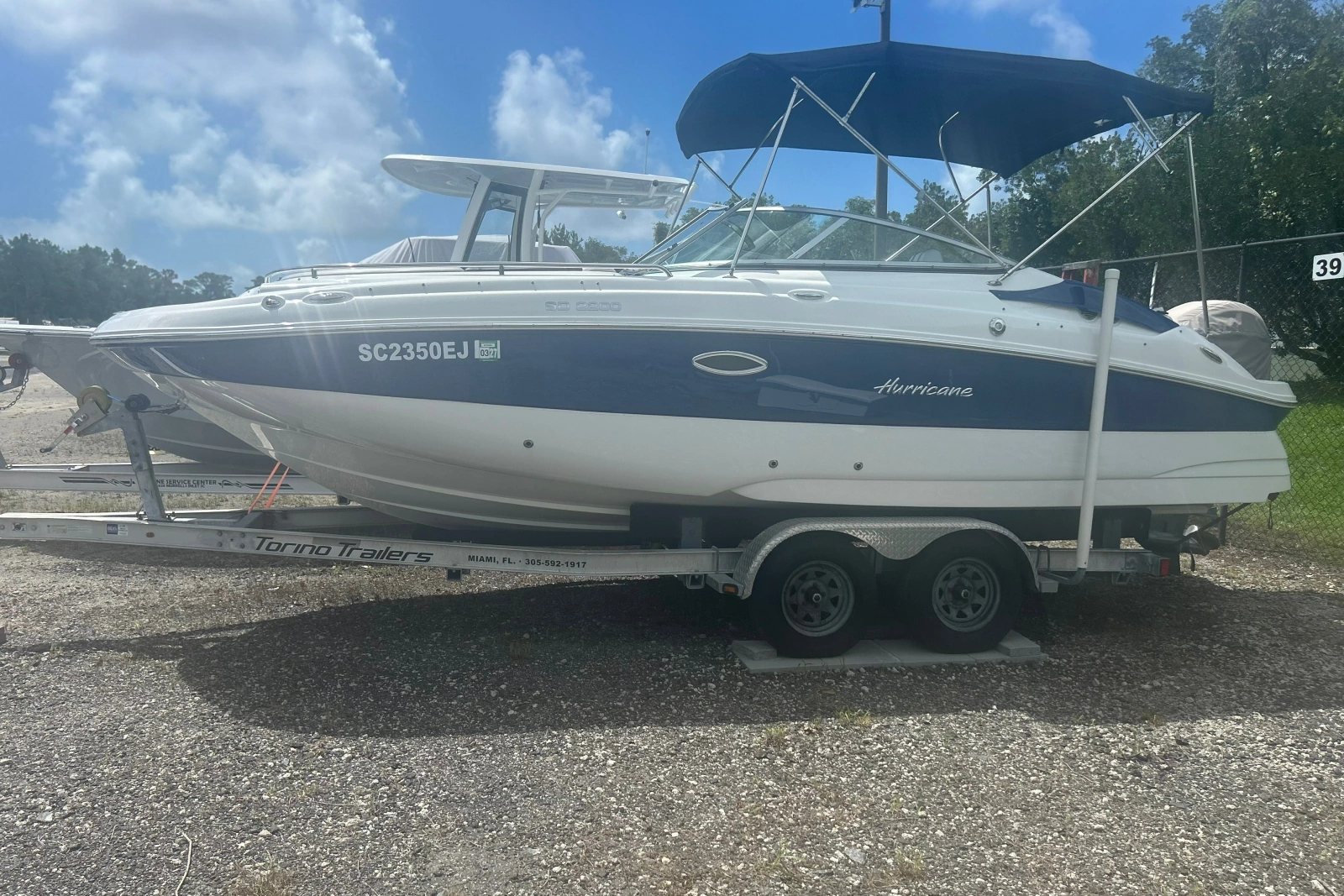 2022 Hurricane Sundeck 2200 OB