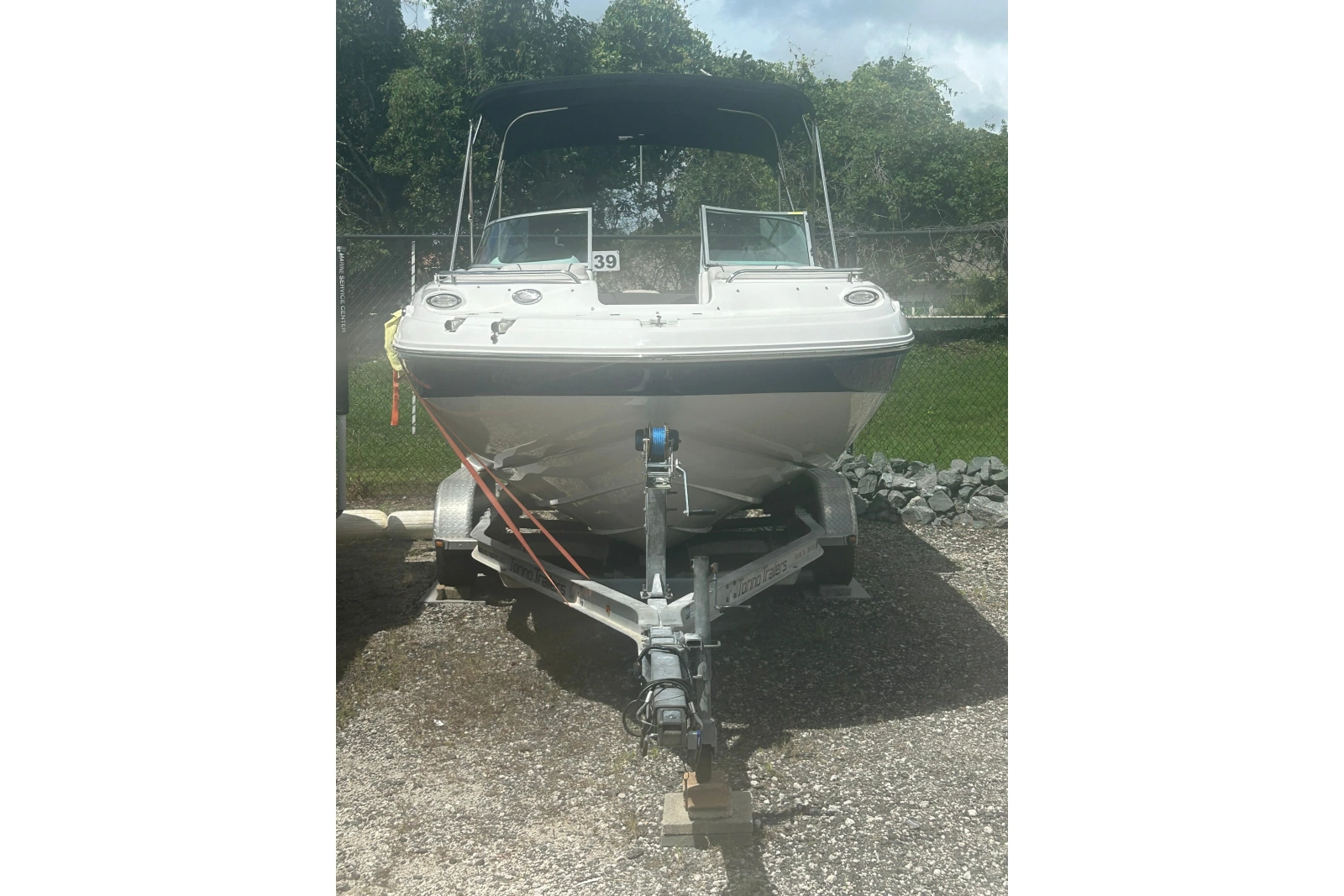 2022 Hurricane Sundeck 2200 OB