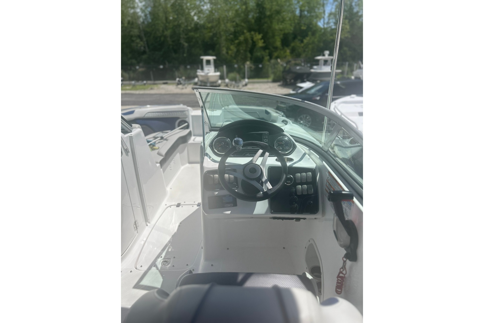 2022 Hurricane Sundeck 2200 OB