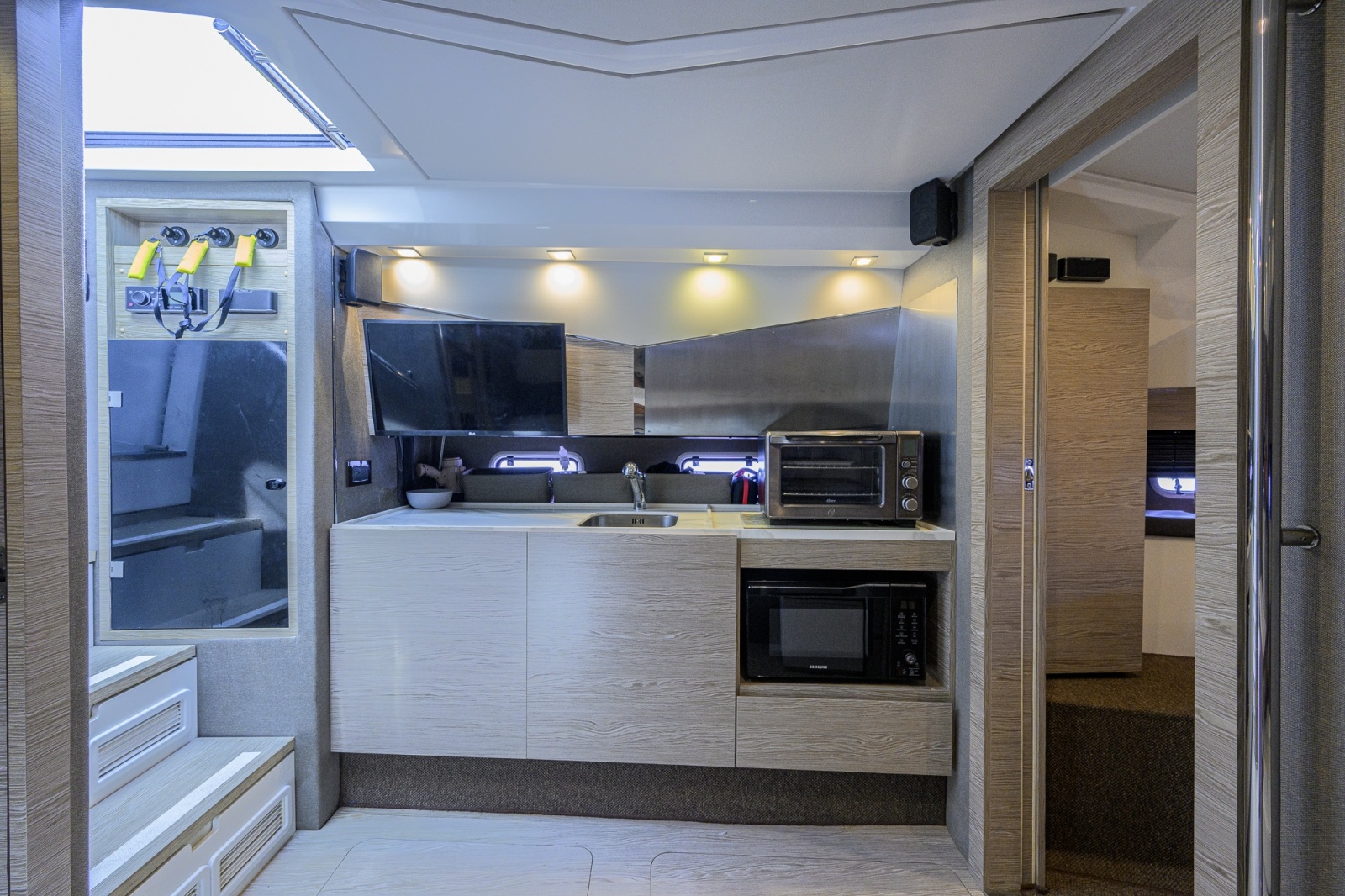 2019 Azimut Verve 40
