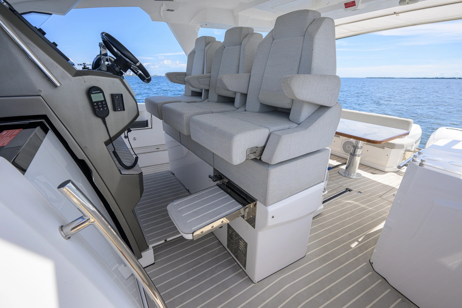 2019 Azimut Verve 40