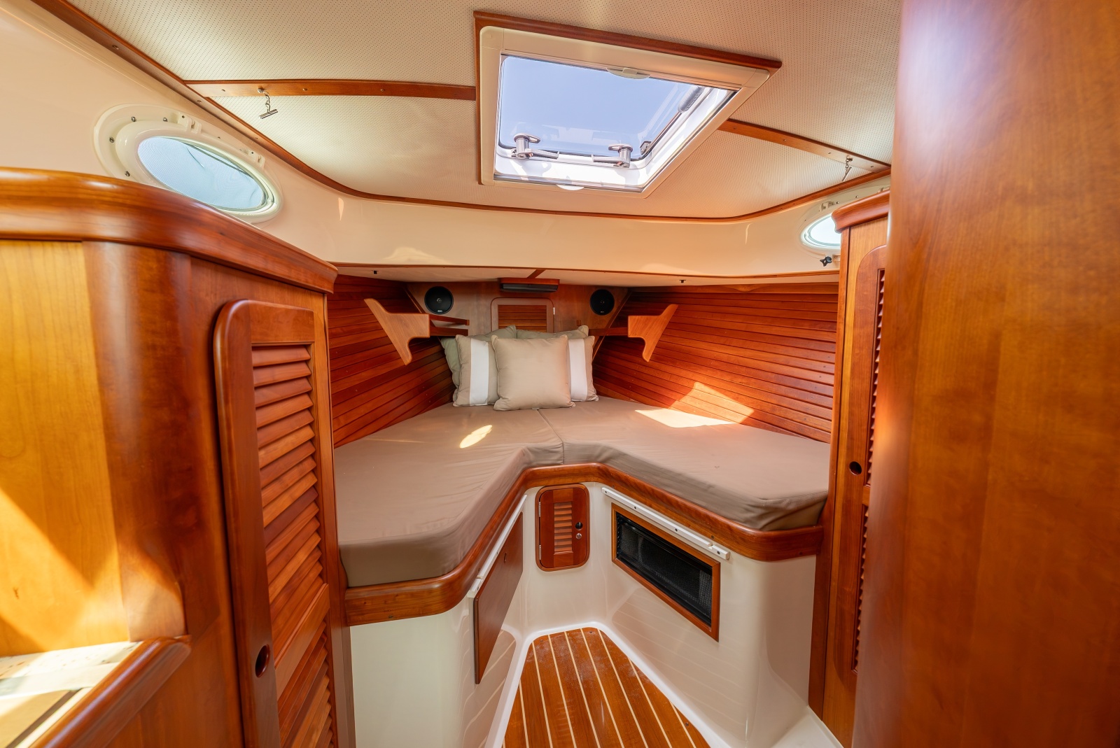 V-Berth and AC