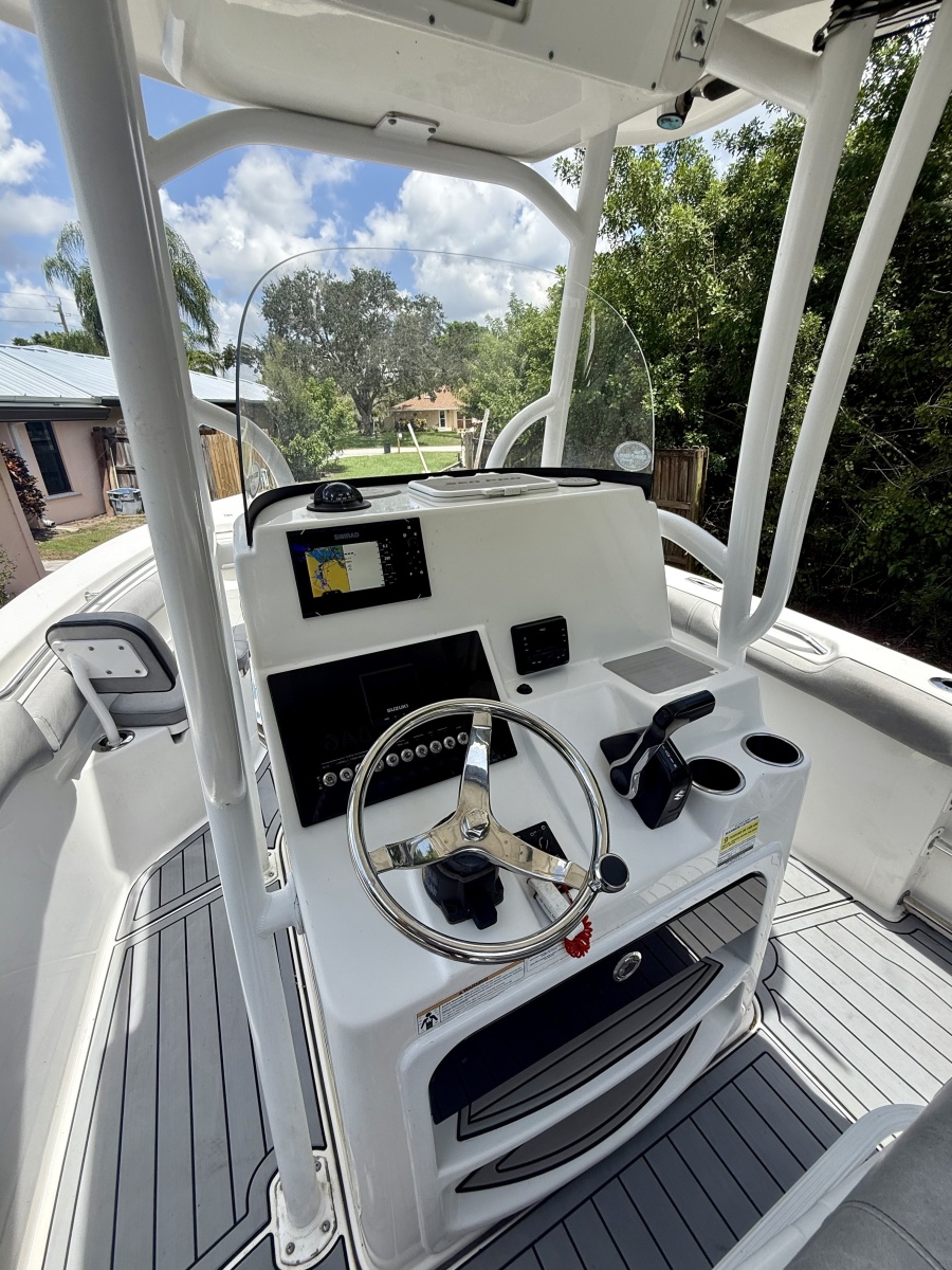 2020 Sea Pro 219CC