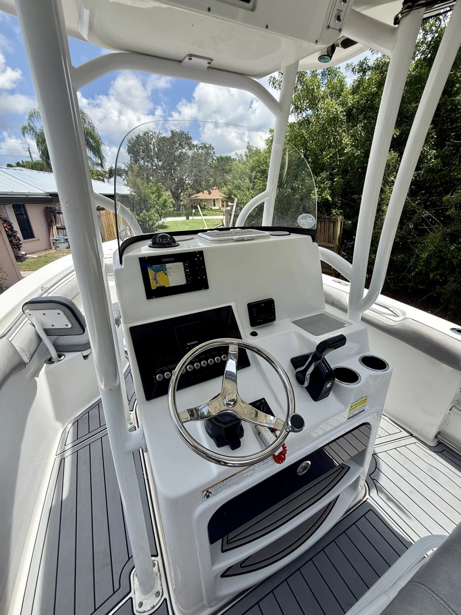2020 Sea Pro 219CC