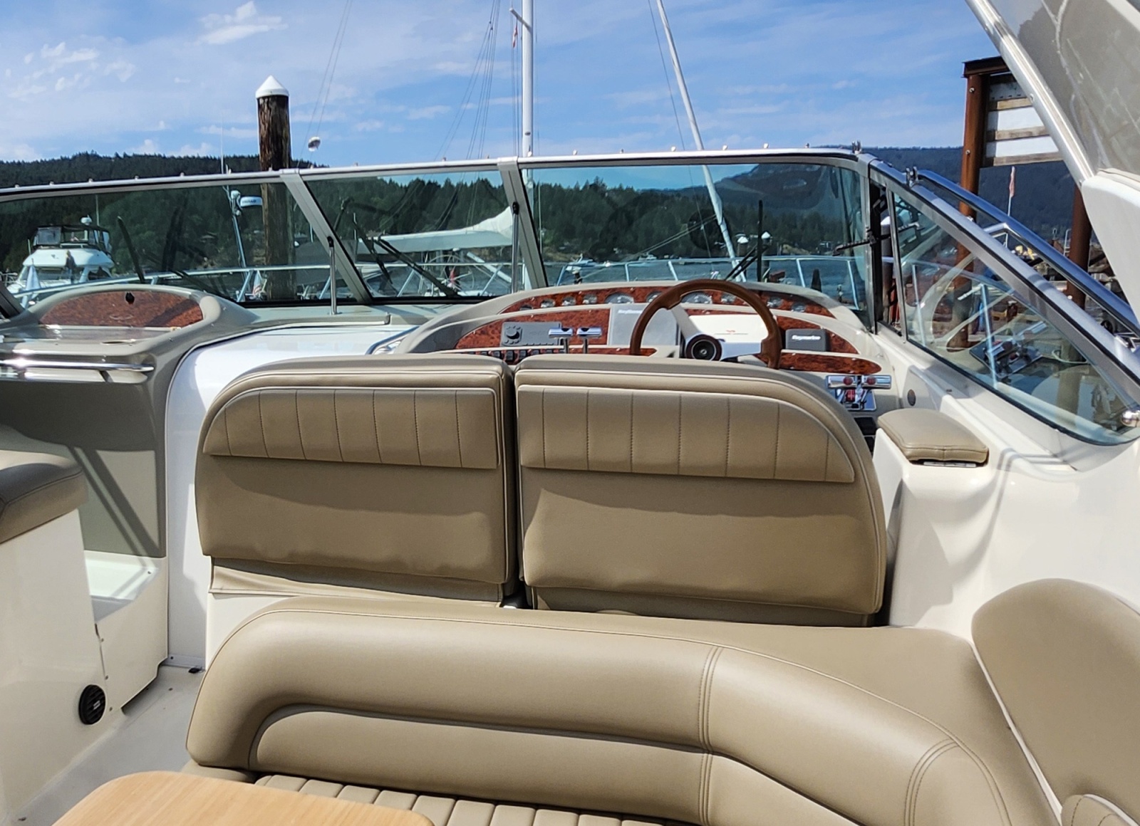 1997 Maxum 4100 SCR