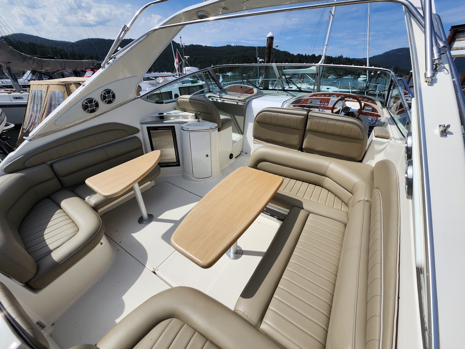 1997 Maxum 4100 SCR