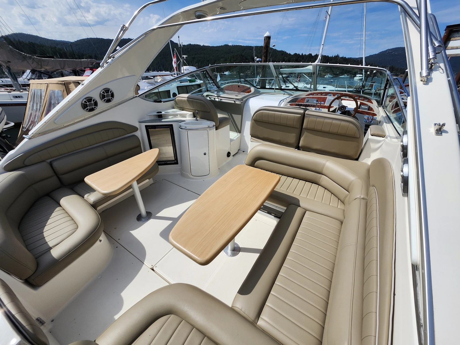 1997 Maxum 4100 SCR