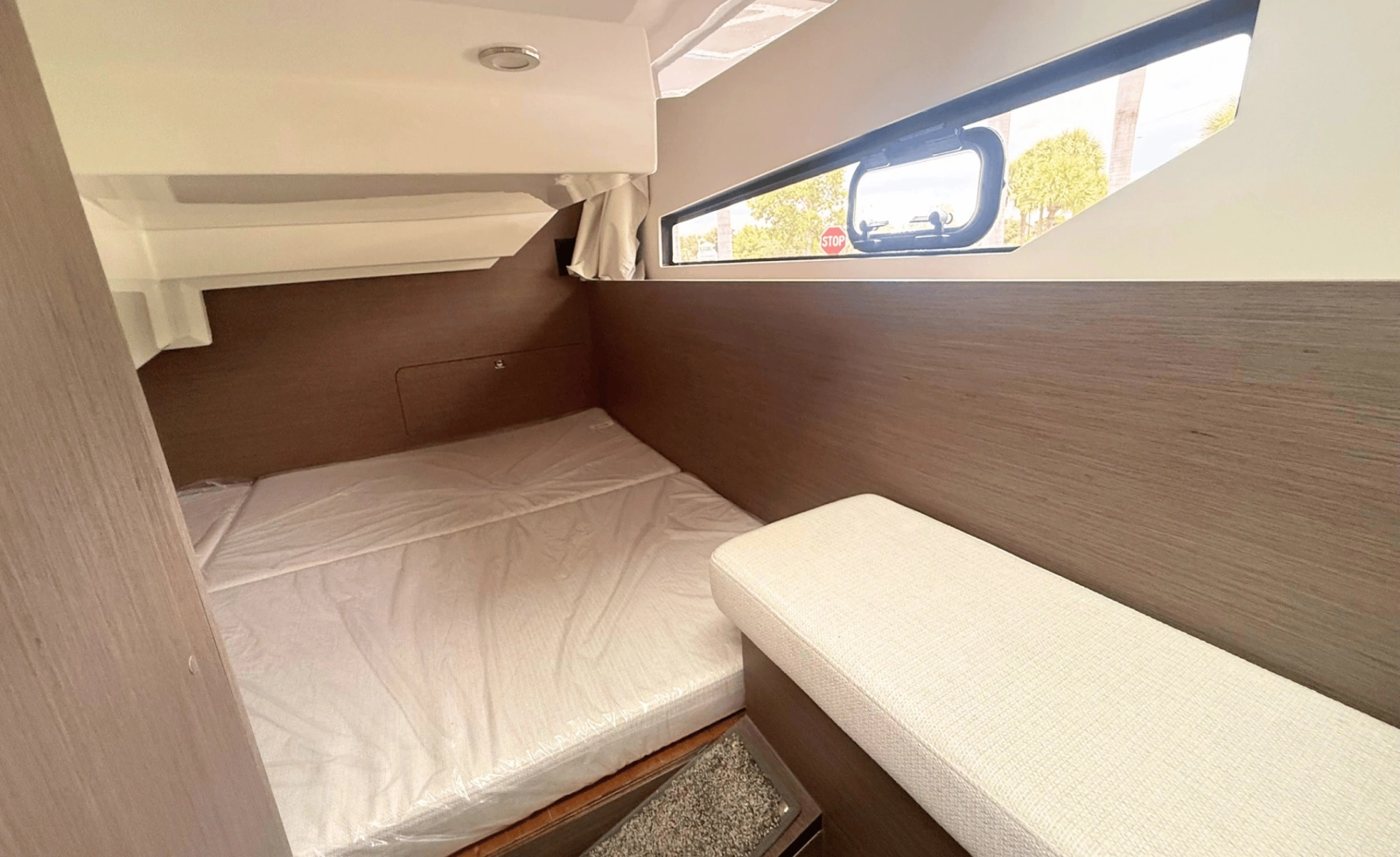 2025 Jeanneau NC 895 Sport S2