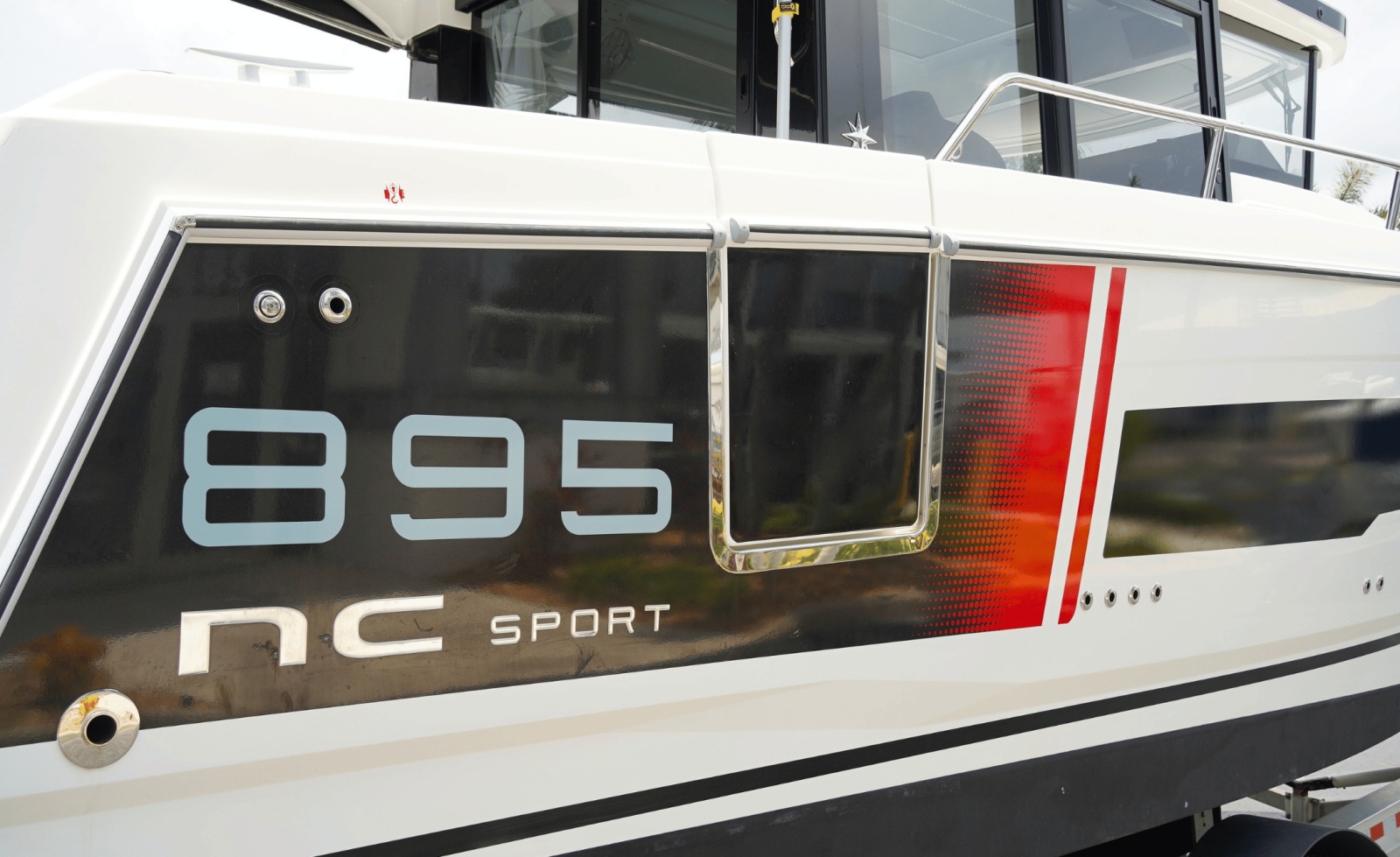2025 Jeanneau NC 895 Sport S2