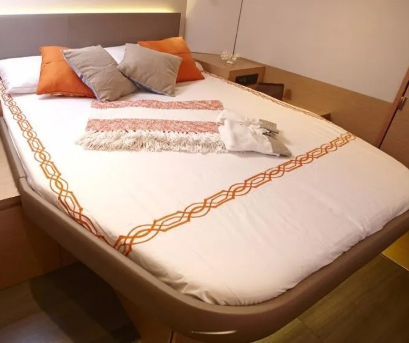 2018 Founatine Pajot Ipanema 58 guest cabin
