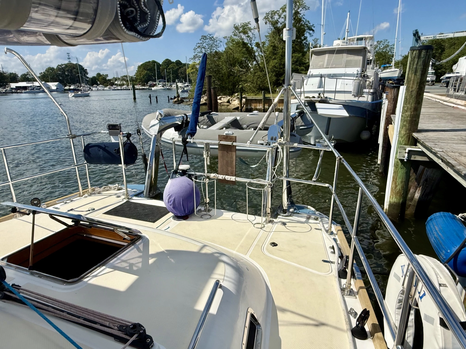 2015 Hylas 56