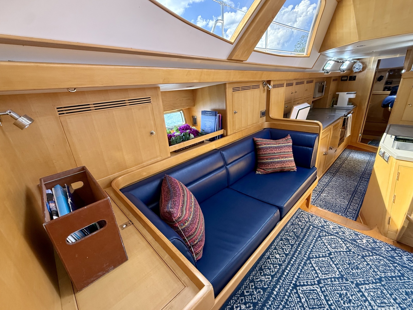 2015 Hylas 56