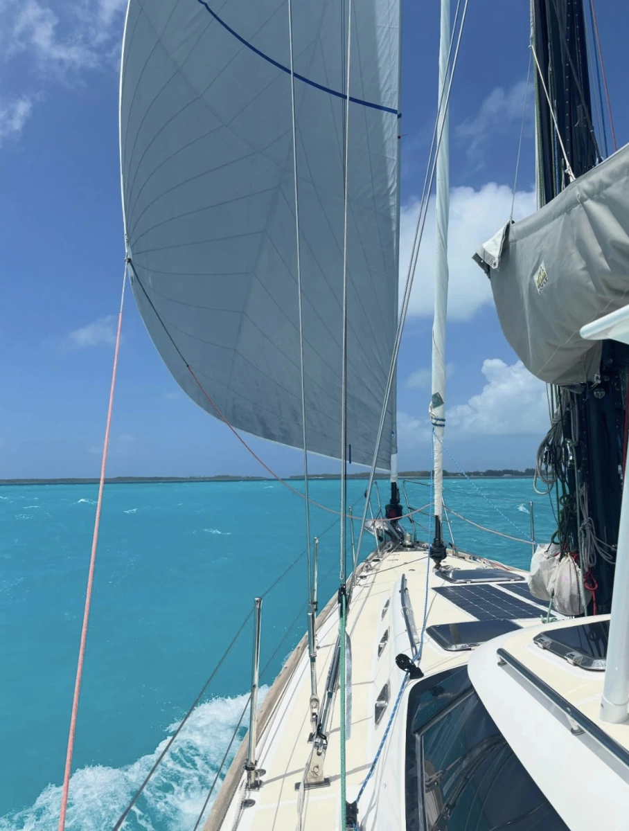 2015 Hylas 56