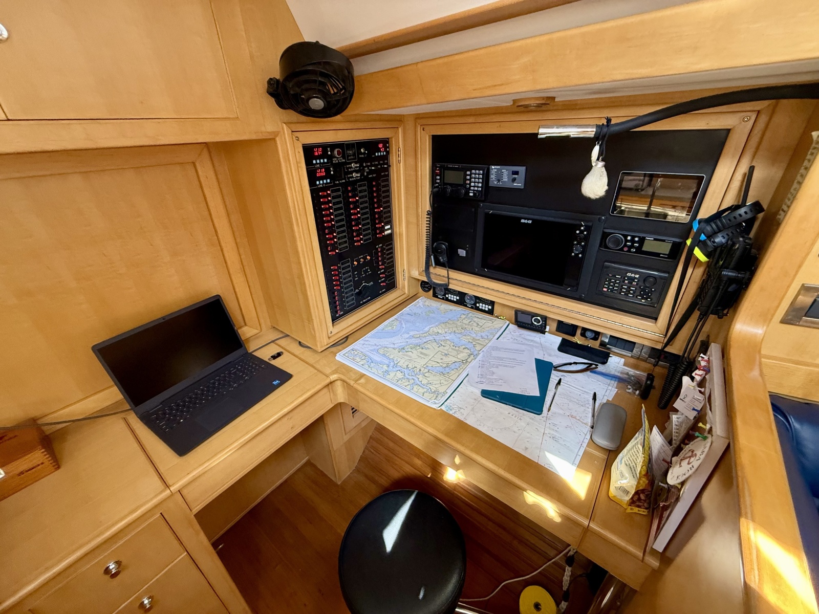 2015 Hylas 56