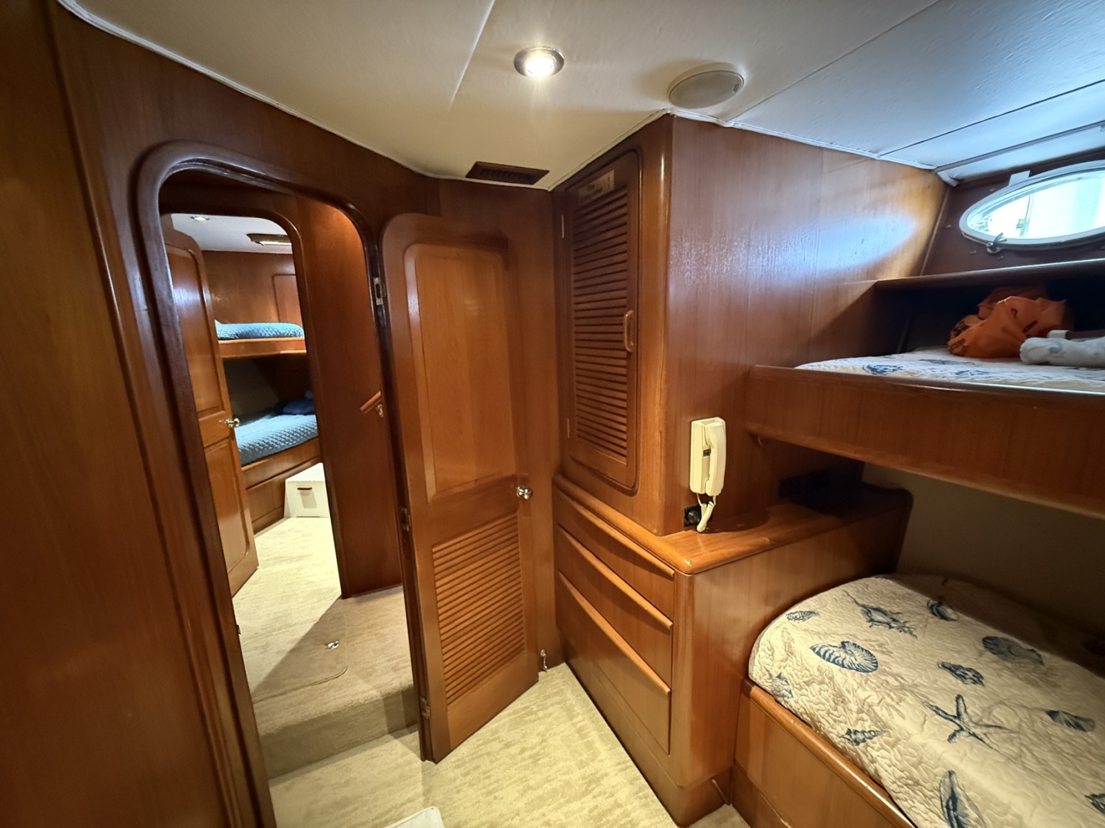 Guest Cabin Starboard Side_1