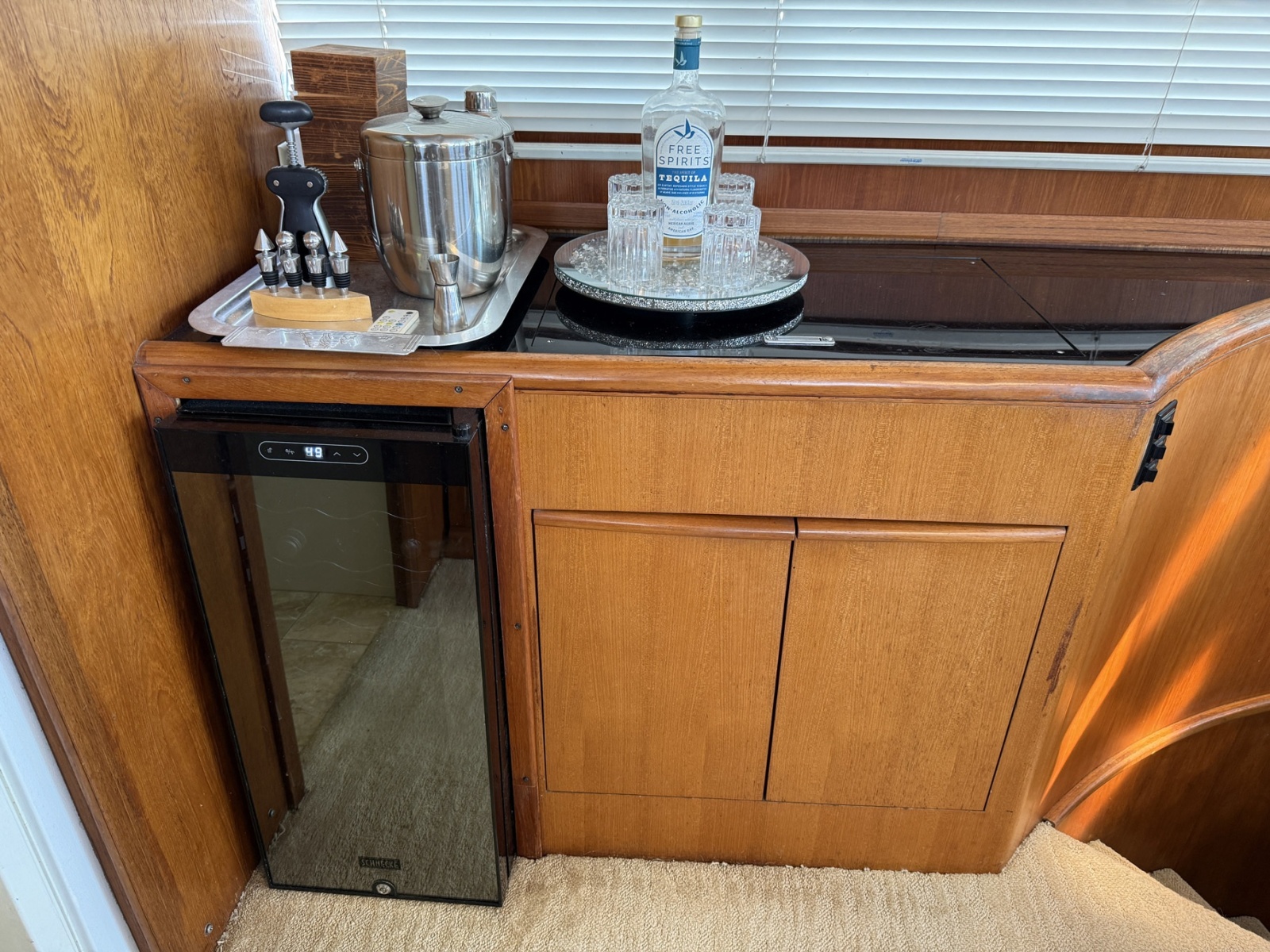 Wine Cooler In Salon_1