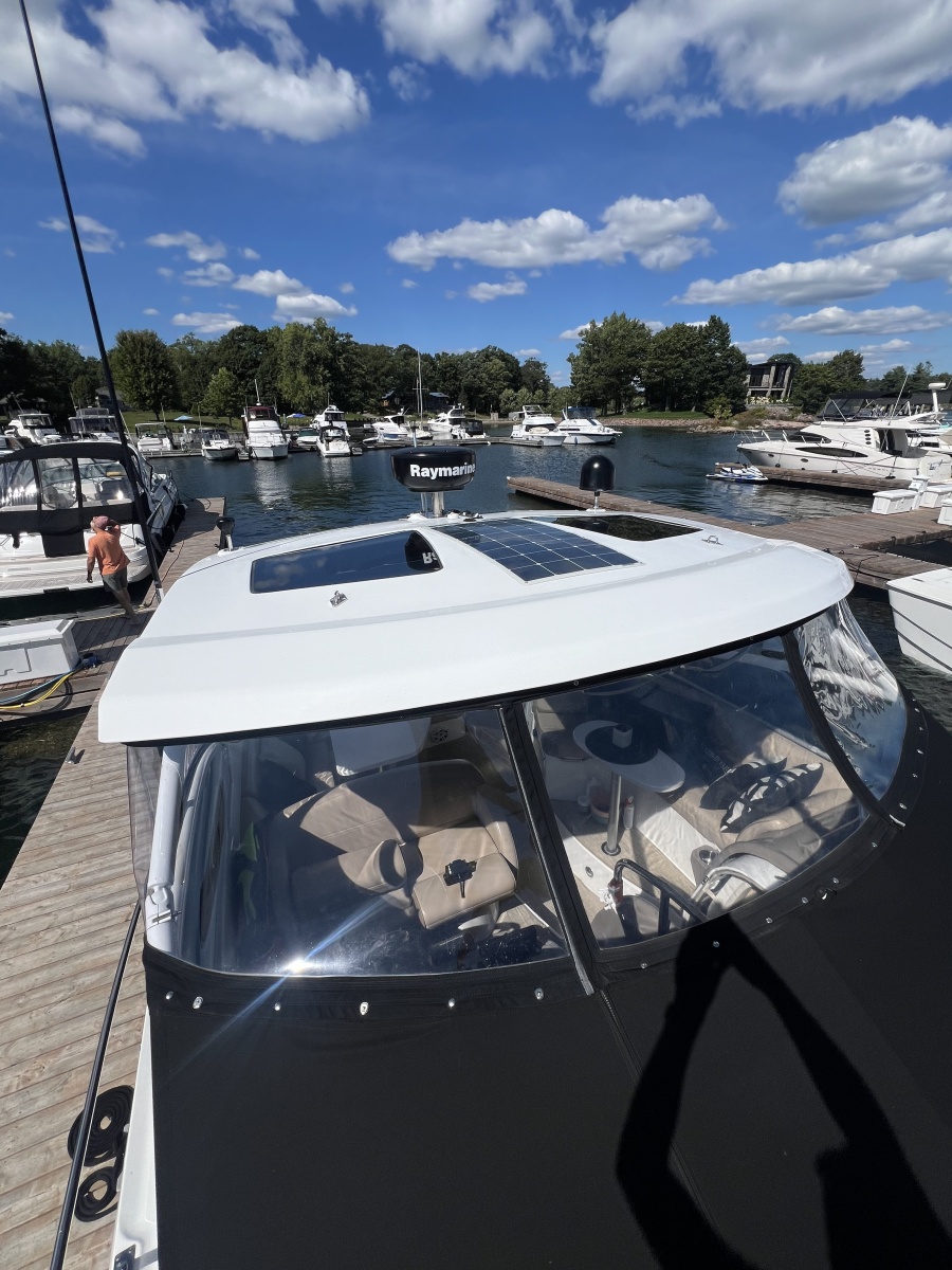 2010 Cruisers Yachts 360 Express