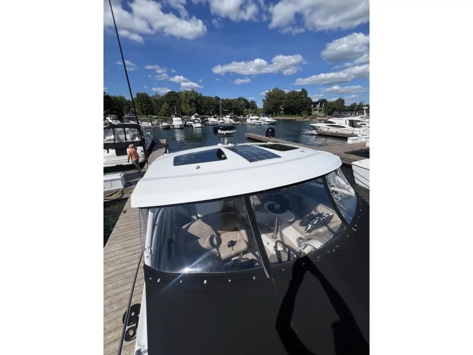 2010 Cruisers Yachts 360 Express