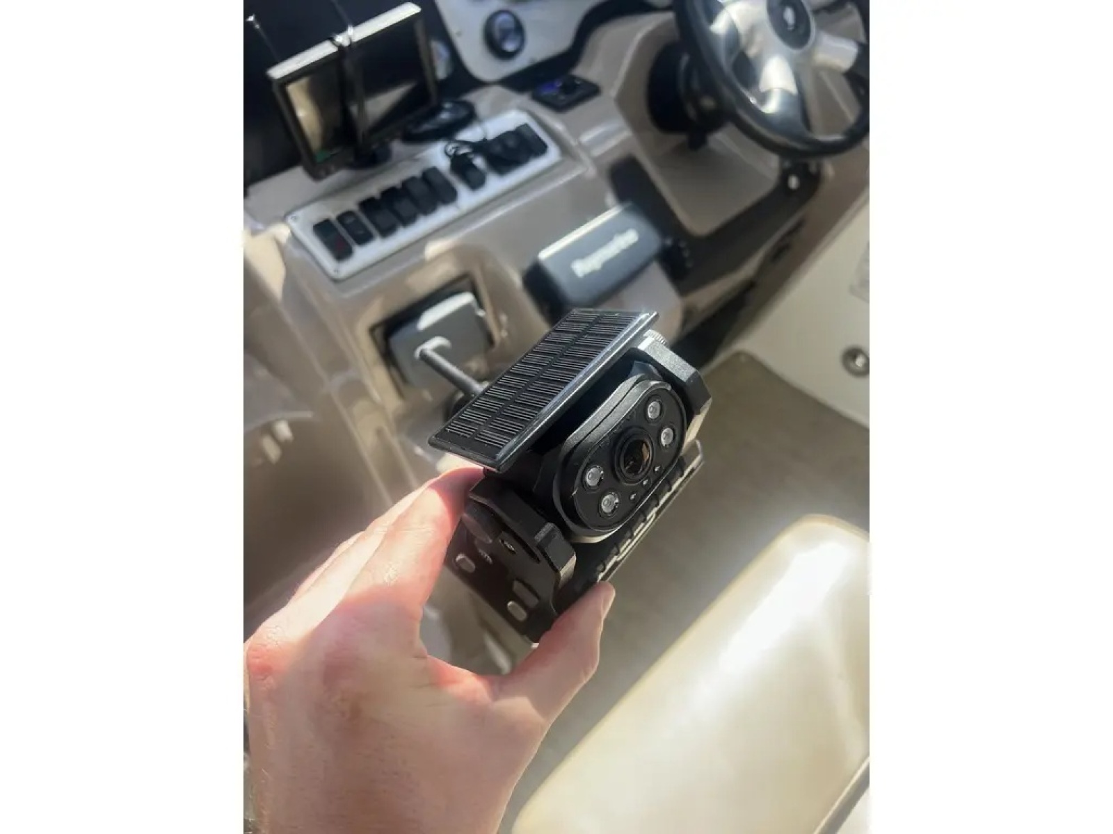 2010 Cruisers Yachts 360 Express