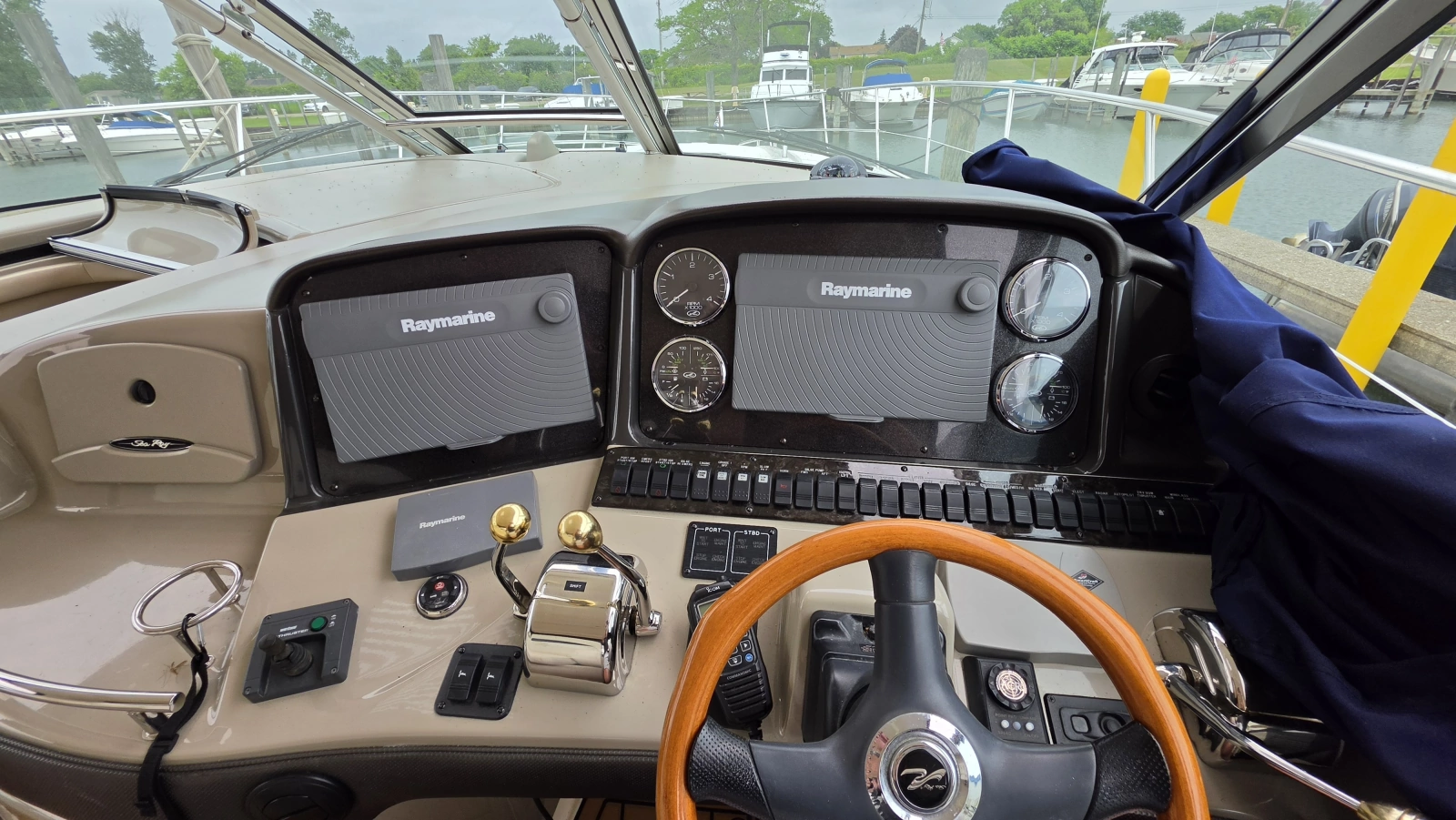 2005 Sea Ray 420 Sundancer