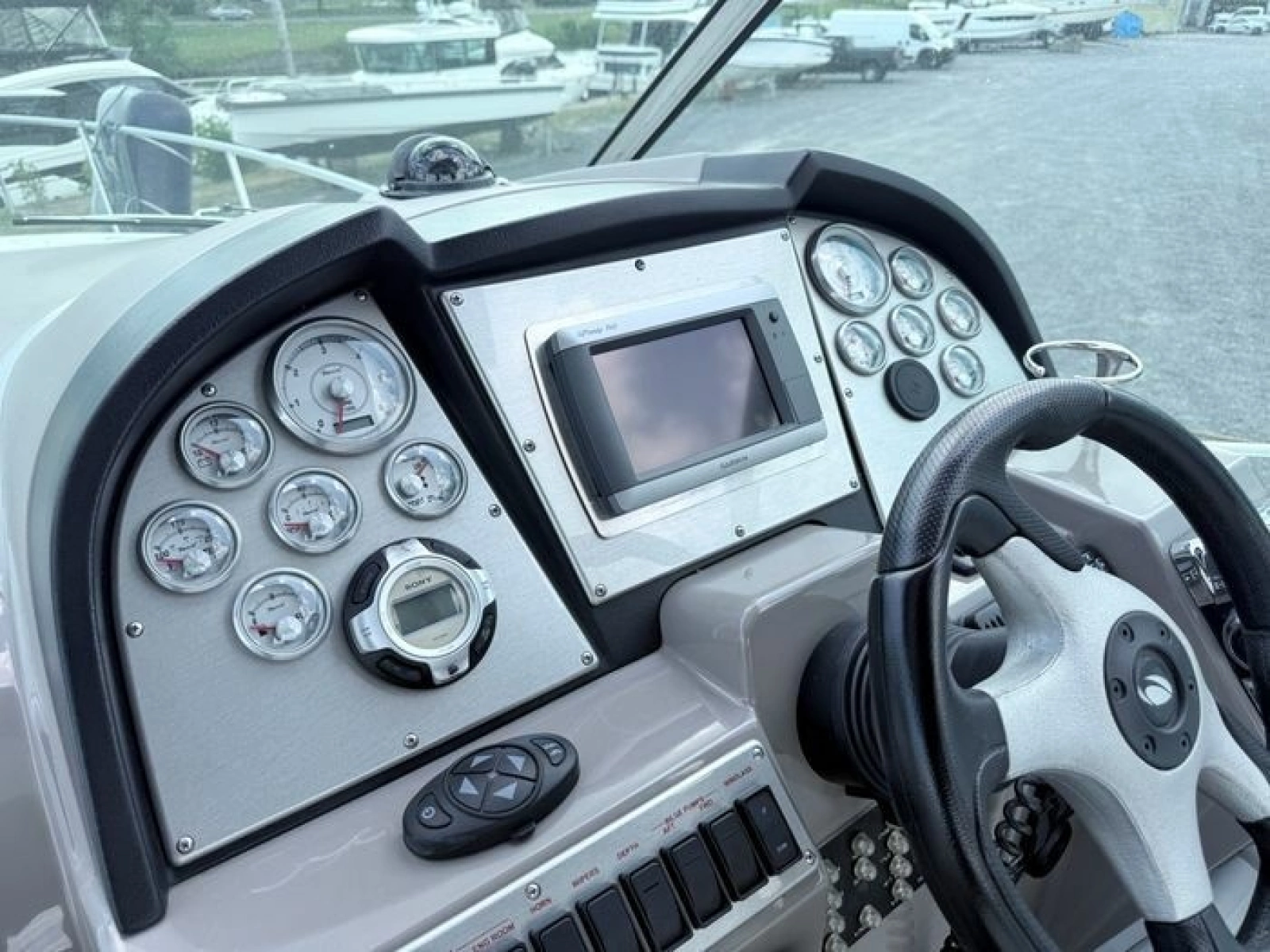 2009 Cruisers Yachts 300 CXi