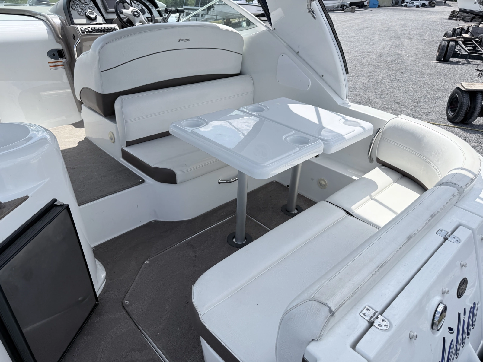 2009 Cruisers Yachts 300 CXi