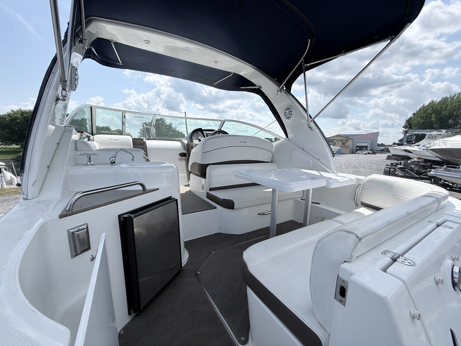 2009 Cruisers Yachts 300 CXi