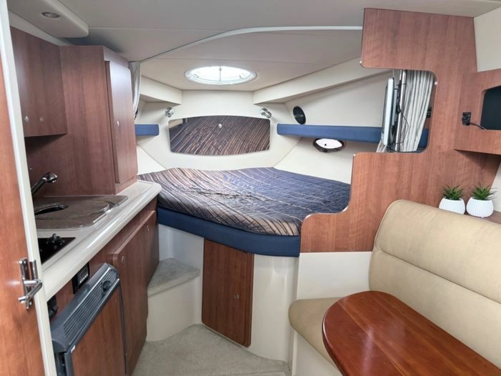 2009 Cruisers Yachts 300 CXi