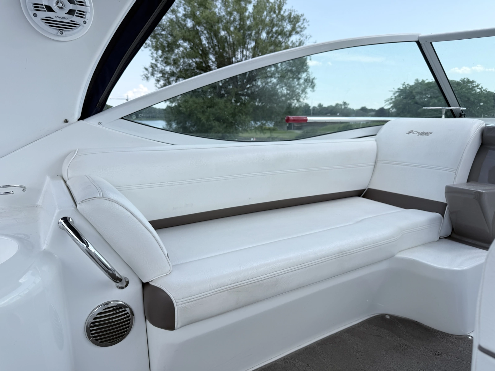 2009 Cruisers Yachts 300 CXi